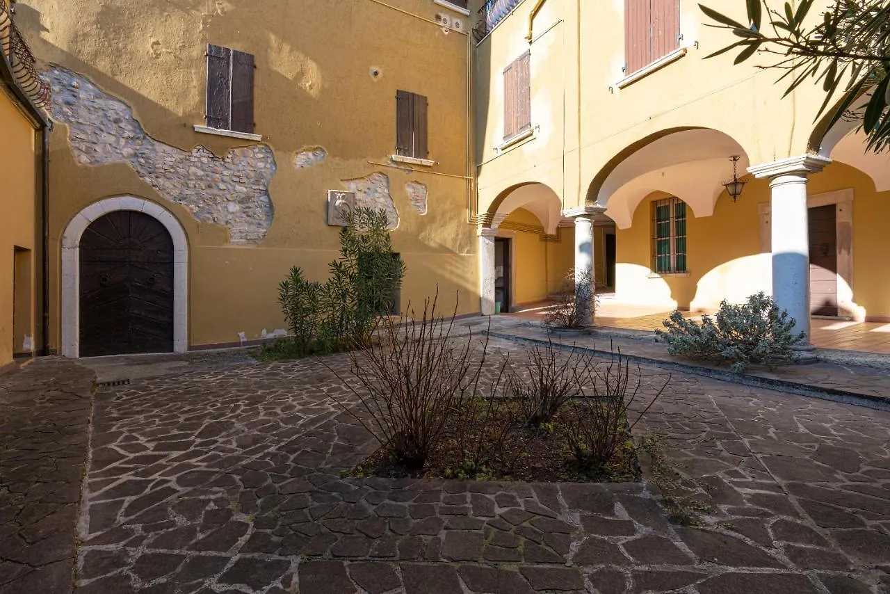 Apartment Appartamento Agata San Felice del Benaco Italy